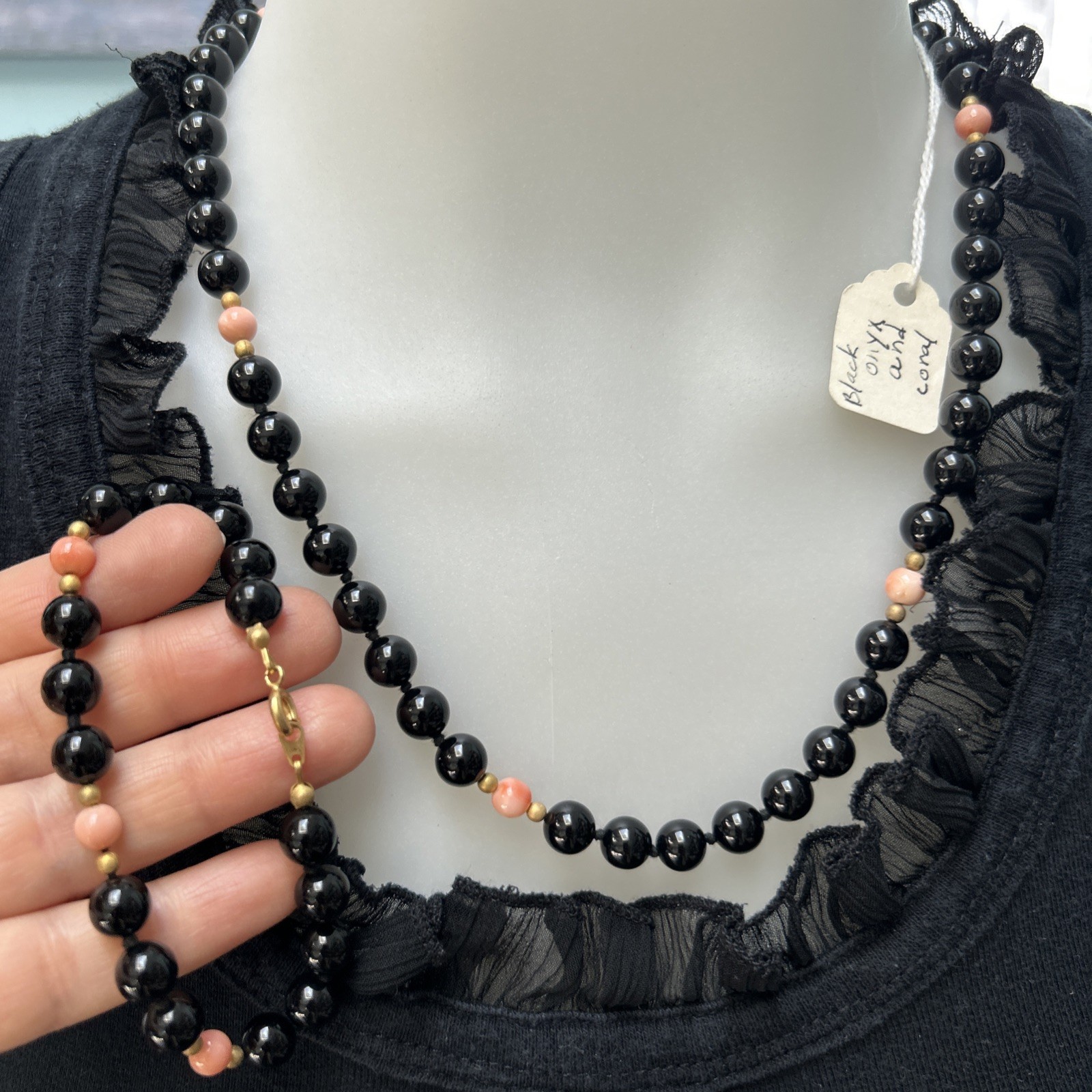 VTG Black Onyx & Coral Hand Knot Necklace 20” & Bracelet 8” Set