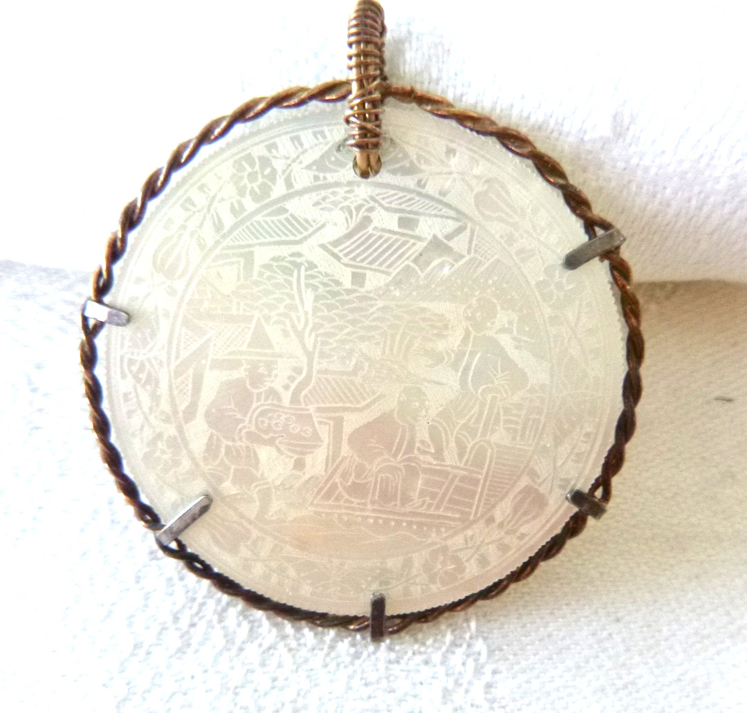 VTG Asian Artisan Mother of Pearl 1 3/8″ Disk Pendant Etched Scene Both Sides