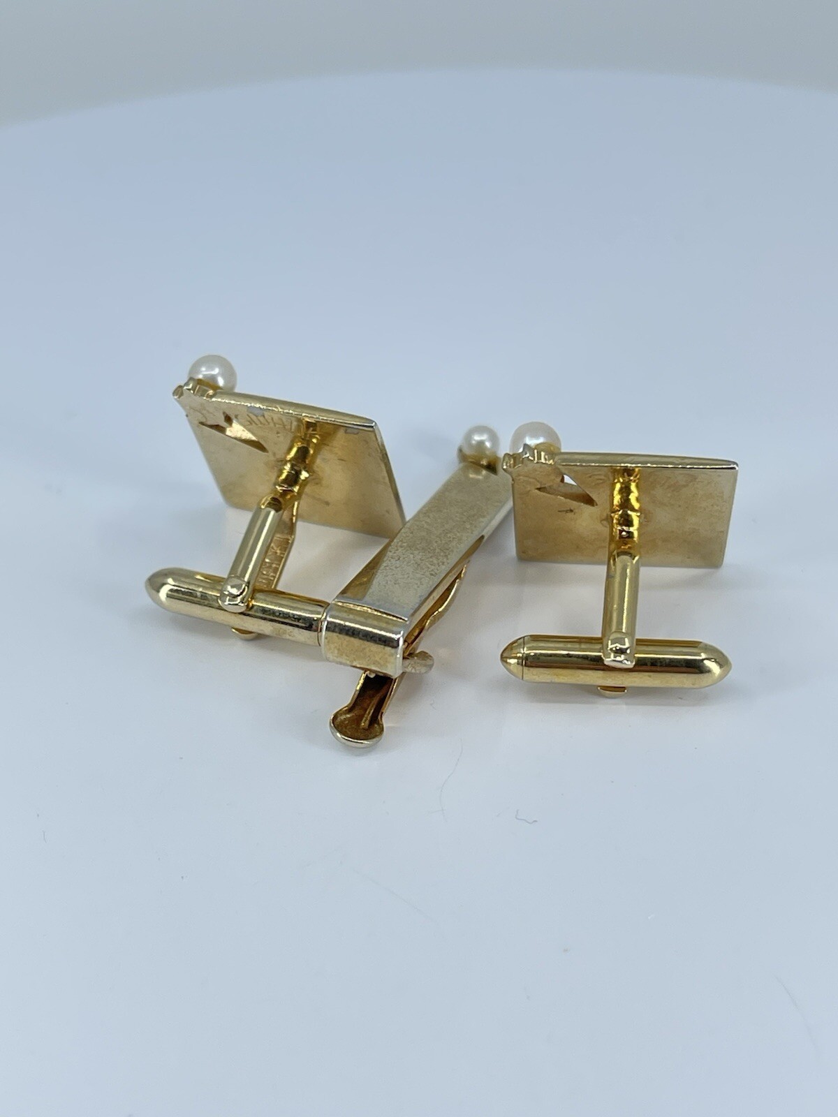 vintage Swank Pearl cufflinks and tie clip bar set square polished gold tone