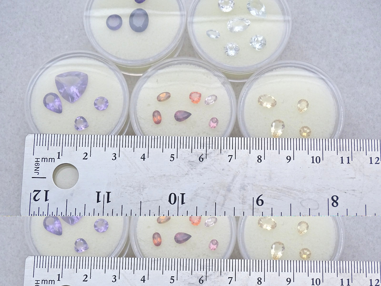 (10) ASSORTED COLORED STONES / FEDEX FREE SHIPPING