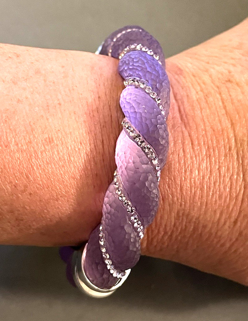 Rare SIS SIMONE I. SMITH Crystal Purple Lucite Sterling Hinged Bangle Bracelet