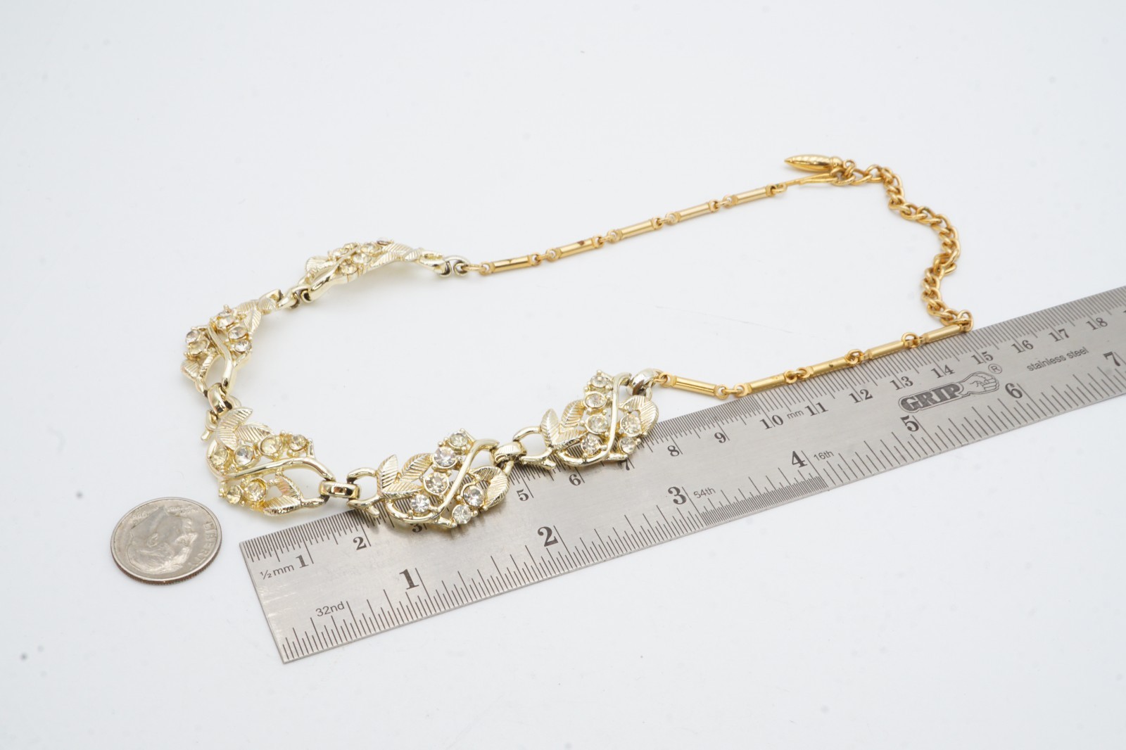 Vintage Necklace Gold Tone Rhinestone 16.5″