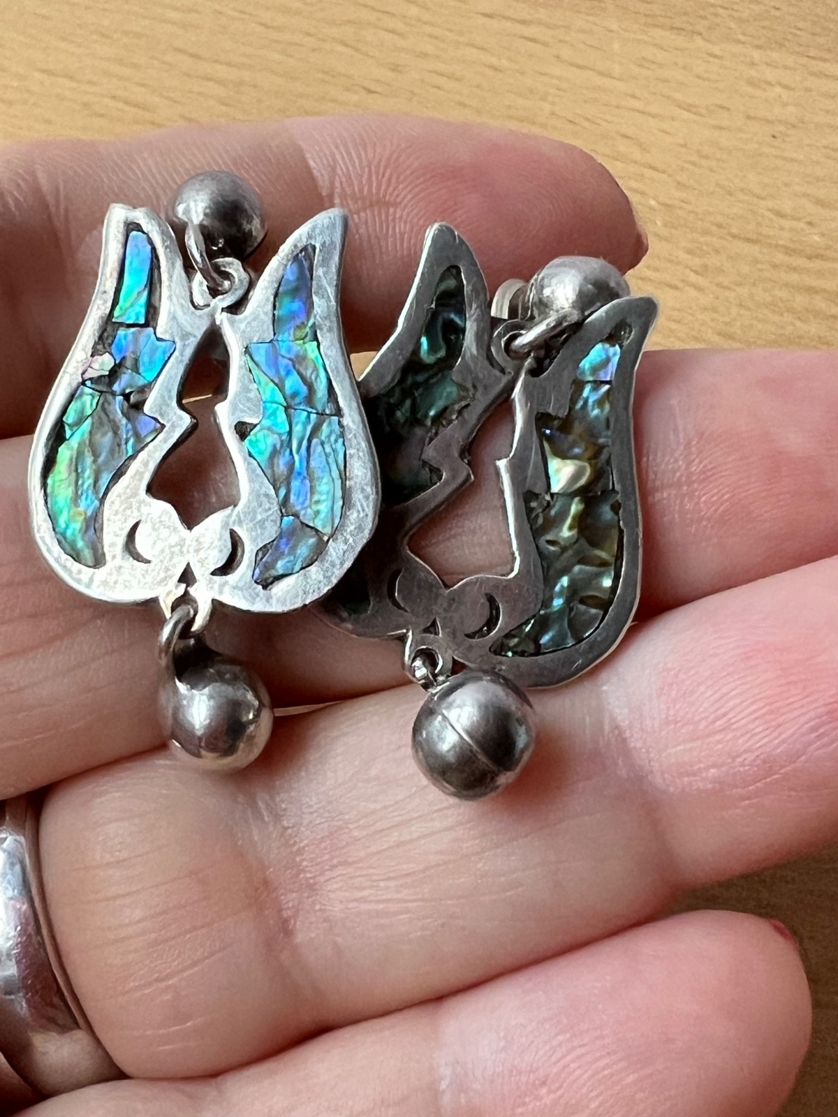 VINTAGE TAXCO MEXICO TULIP DESIGN ABALONE SCREW BACK EARRINGS 925 STERLING SLVER