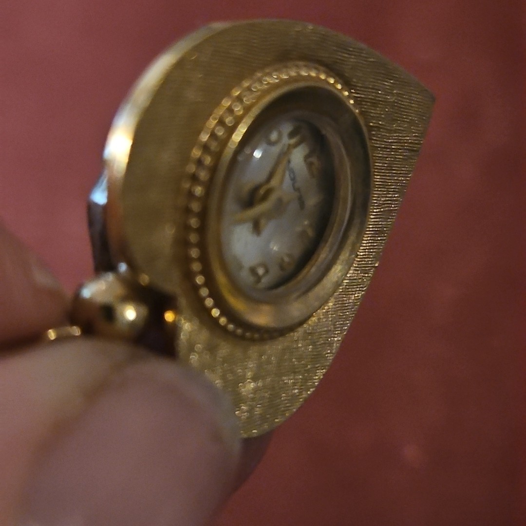Vintage Brooch Watch – Endura, Swiss Made