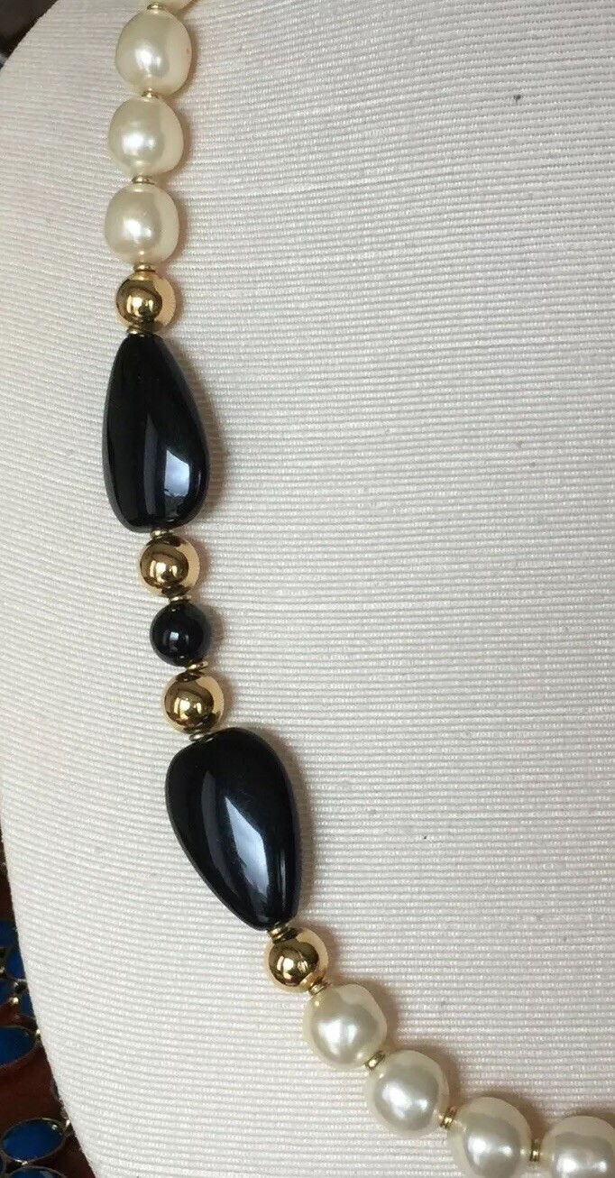 VINTAGE NAPIER SIGNED BLACK IVORY AND GOLD STATEMENT PIECE