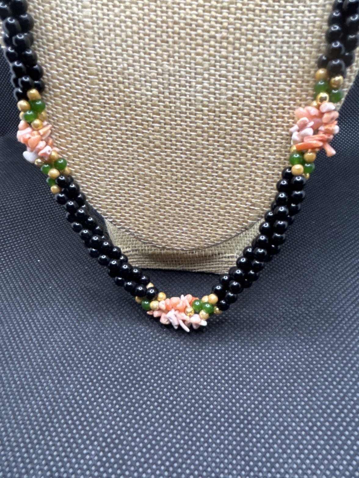 Vintage Twisted Beaded Necklace Black Onyx Jade Coral Chip Gold Tone Multi Str