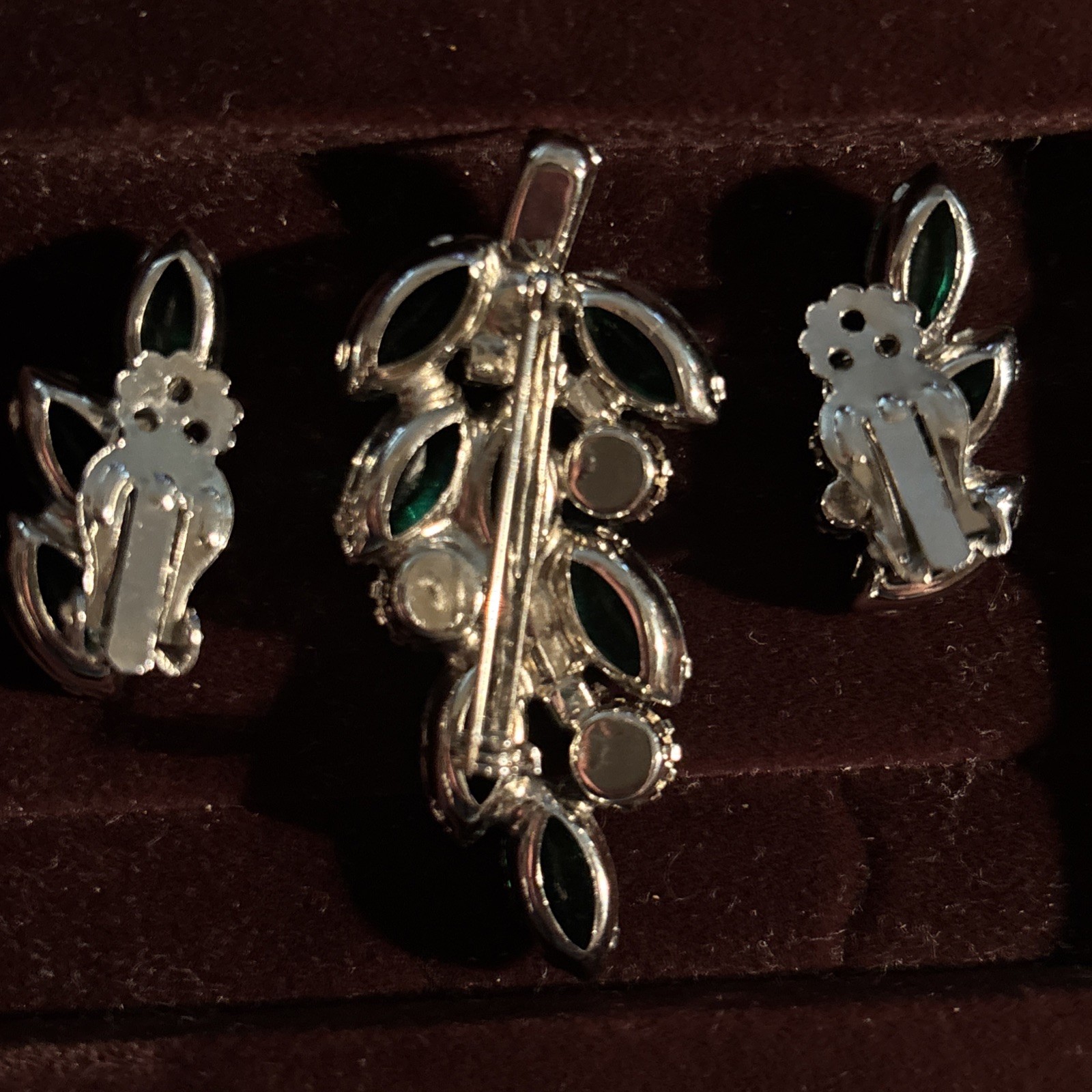 Vintage 1960’s Emerald & Crystal Silver Leaf Shape Clip On Earring & Brooch Set