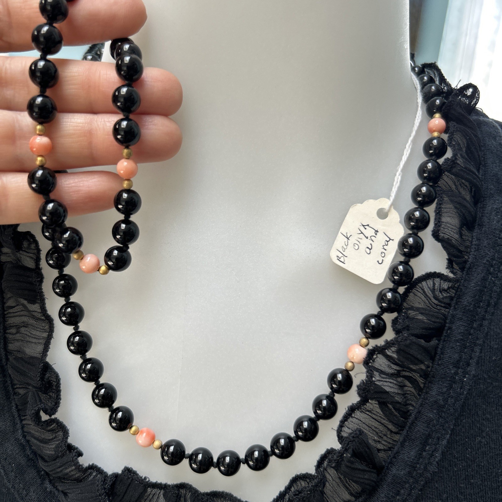 VTG Black Onyx & Coral Hand Knot Necklace 20” & Bracelet 8” Set