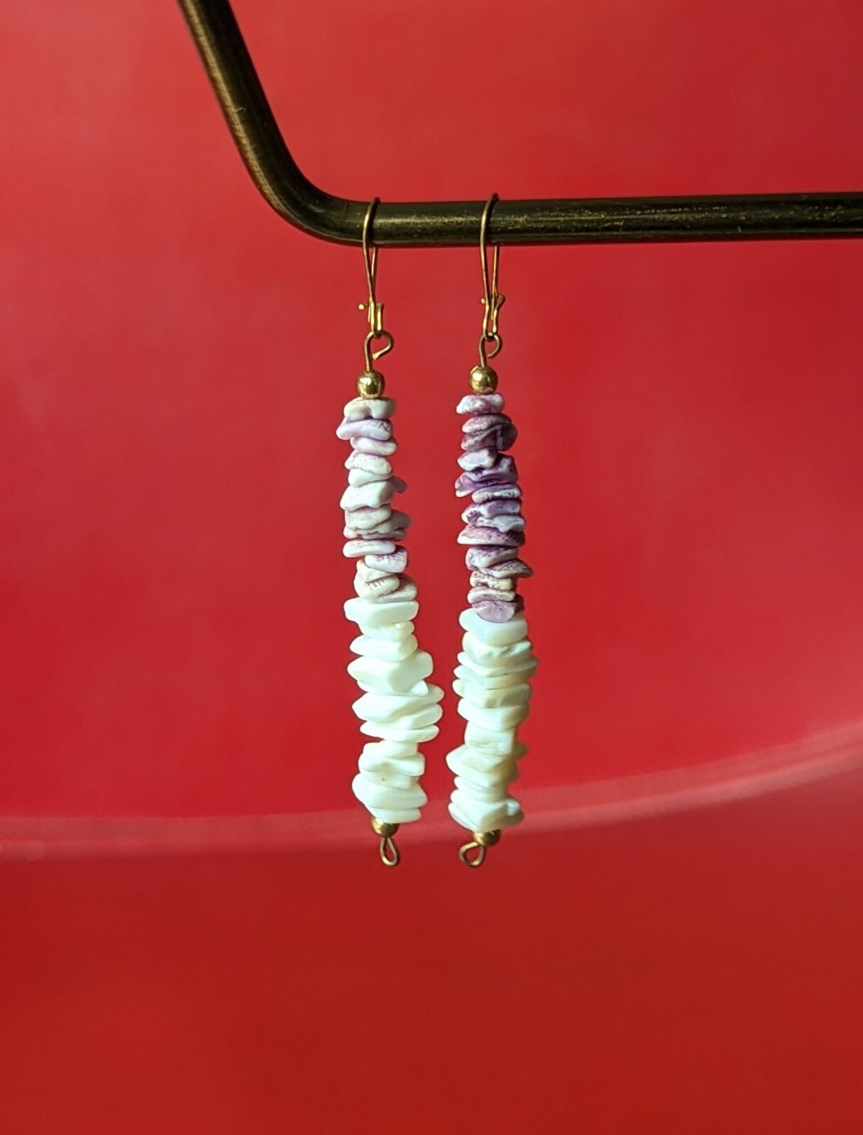 Vintage Purple White SHELL CHIP 3″ Dangle BEACH Hook PIERCED Earrings