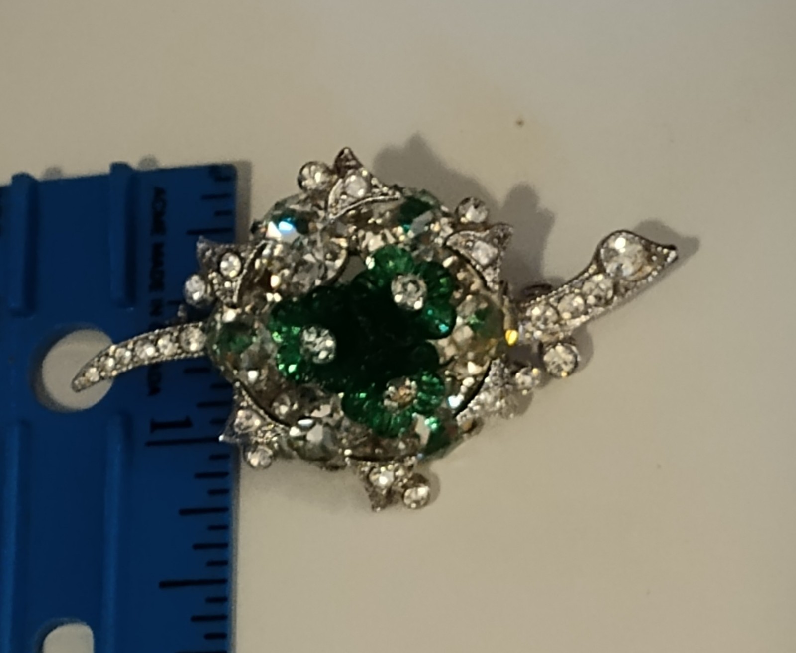 Vintage Stunning Eisenberg Ice Clear & Emerald Green Crystal Bouquet Brooch 6808
