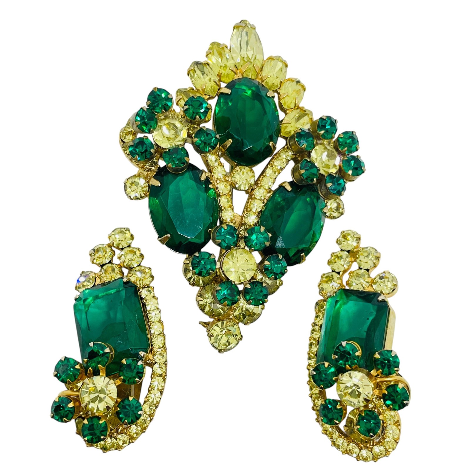 Vintage gold tone emerald green rhinestones flowers designer brooch earrings set