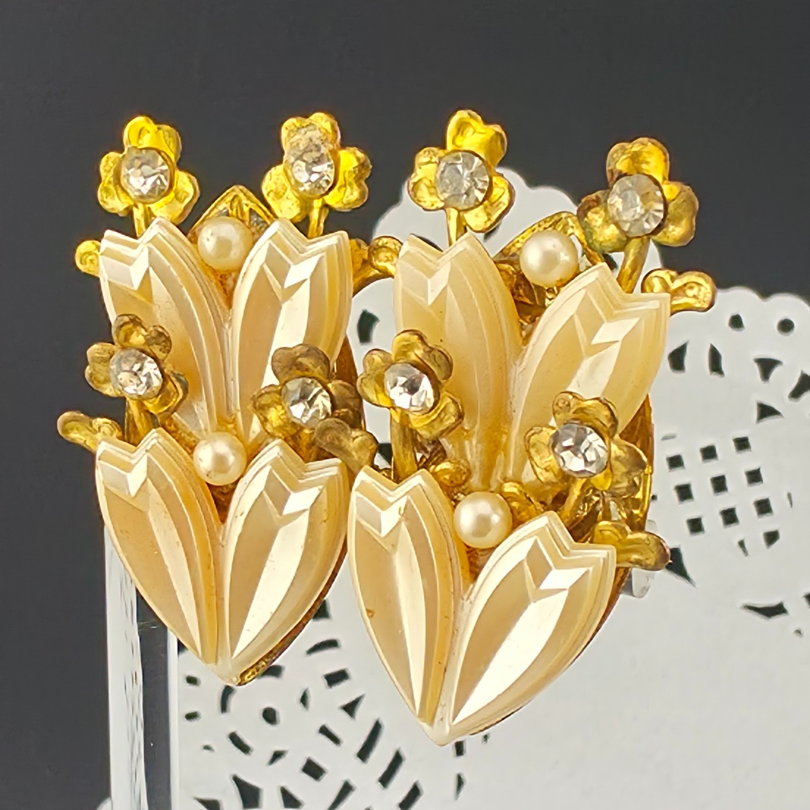 Vintage Pearly Themoset Plastic Tulip Rhinestone Daisy Bouquet Clip on Earrings