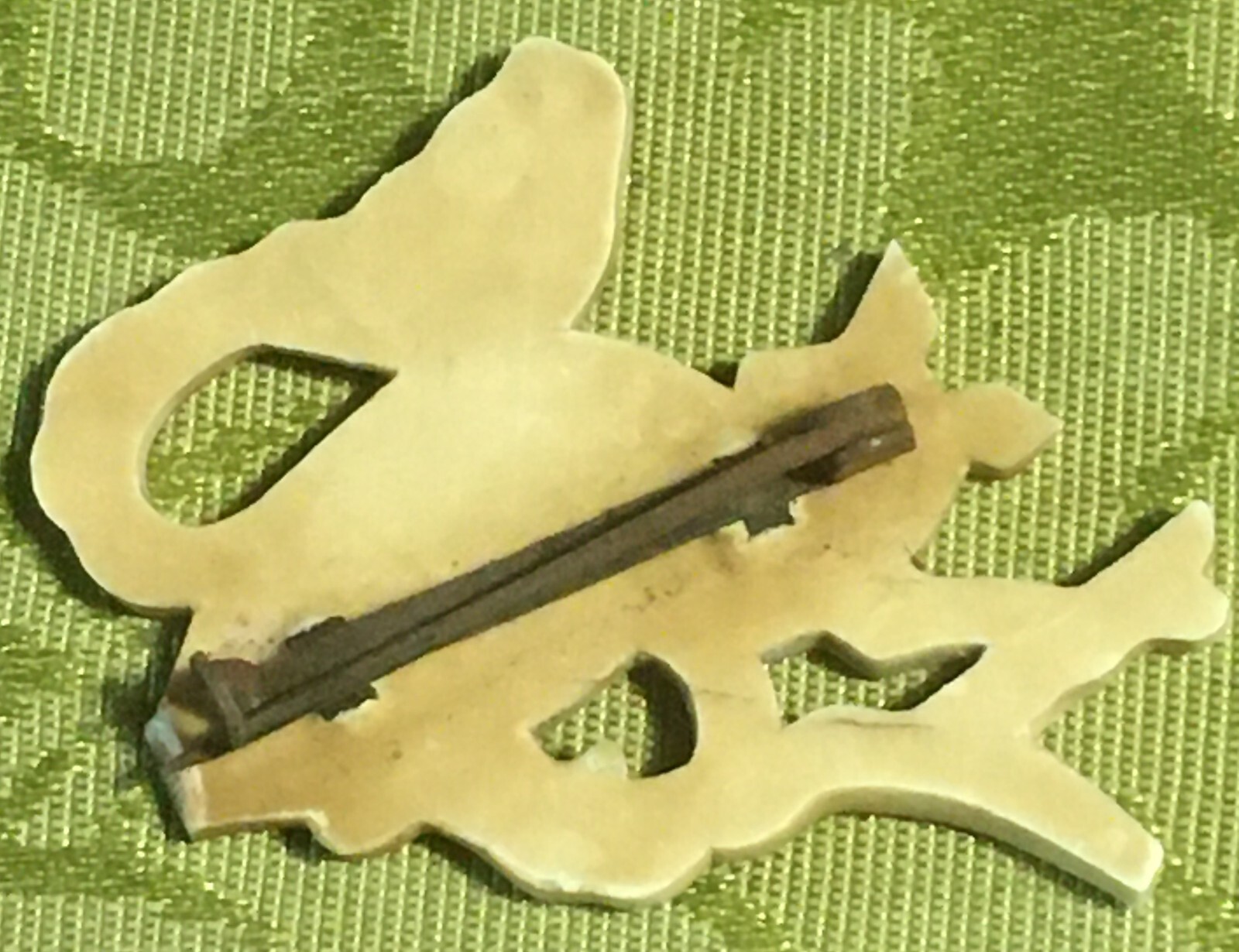 FRENCH ART DECO 1920s CARVED CELLULOID SMALL BROOCH~RED SQUIRREL~MADE IN FRANCE