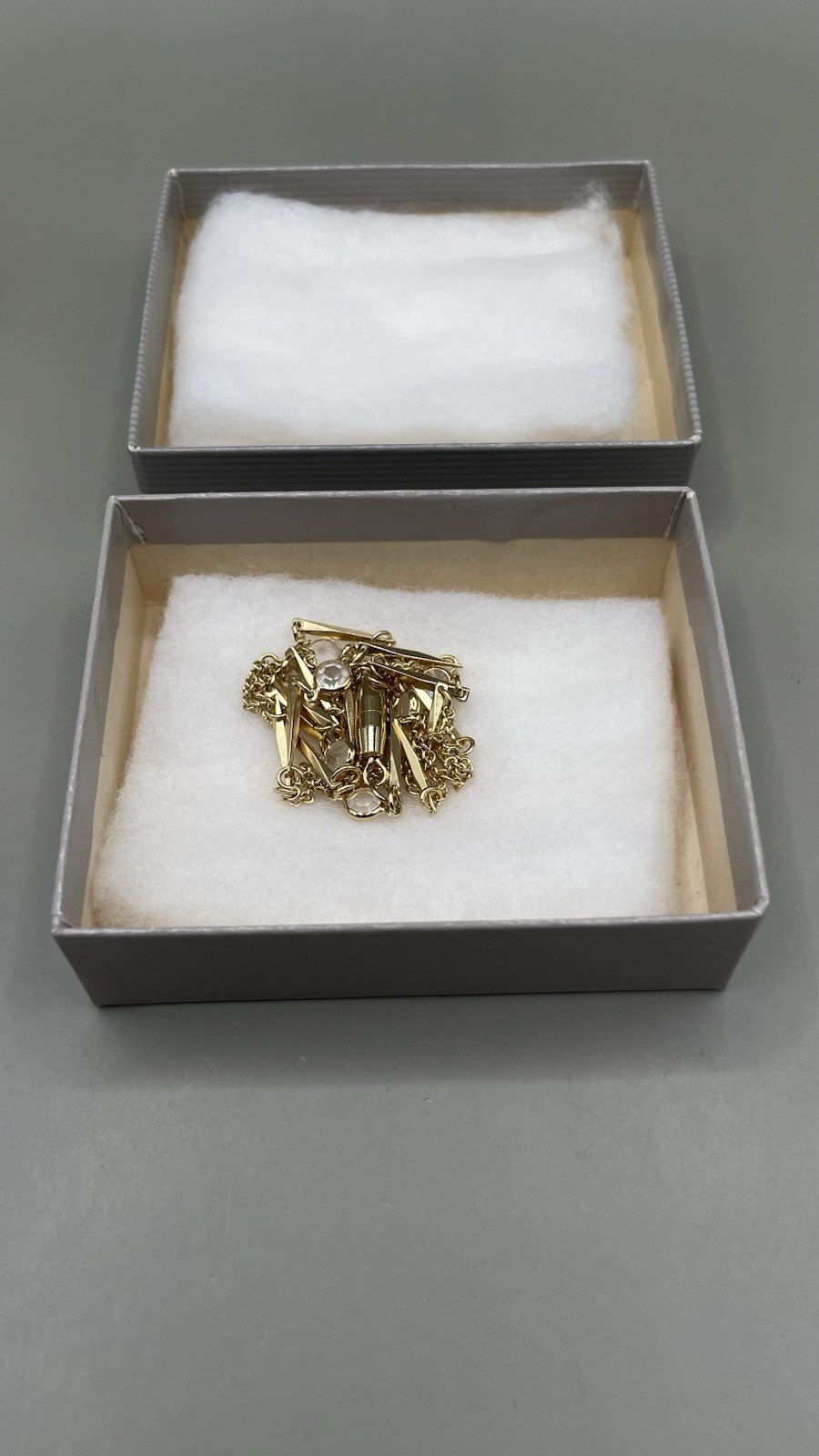 Avon Women’s Pendant Necklace Gold Tone Metal Simulated Diamond Accent 1984