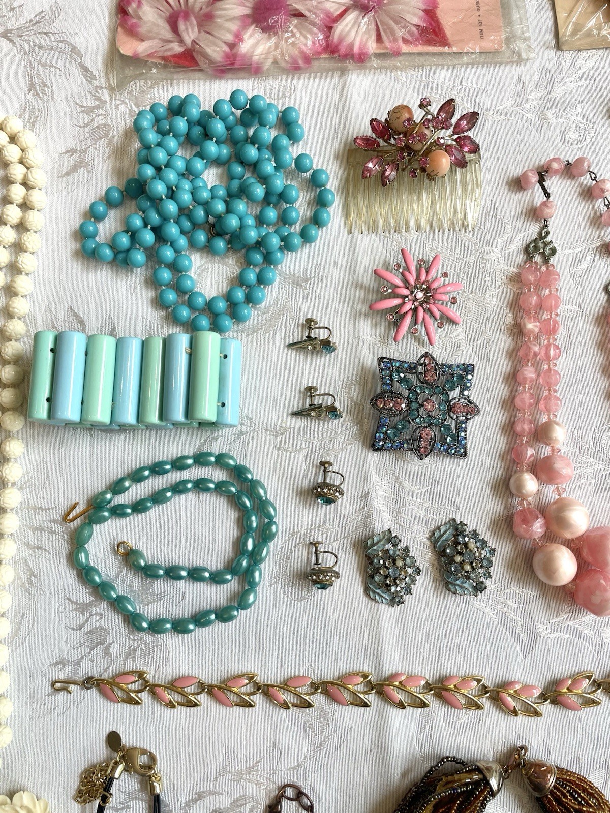 Large Lot 130+ Pc VINTAGE & ANTIQUE Jewelry Signed/Unsigned Coro Mixed Lot