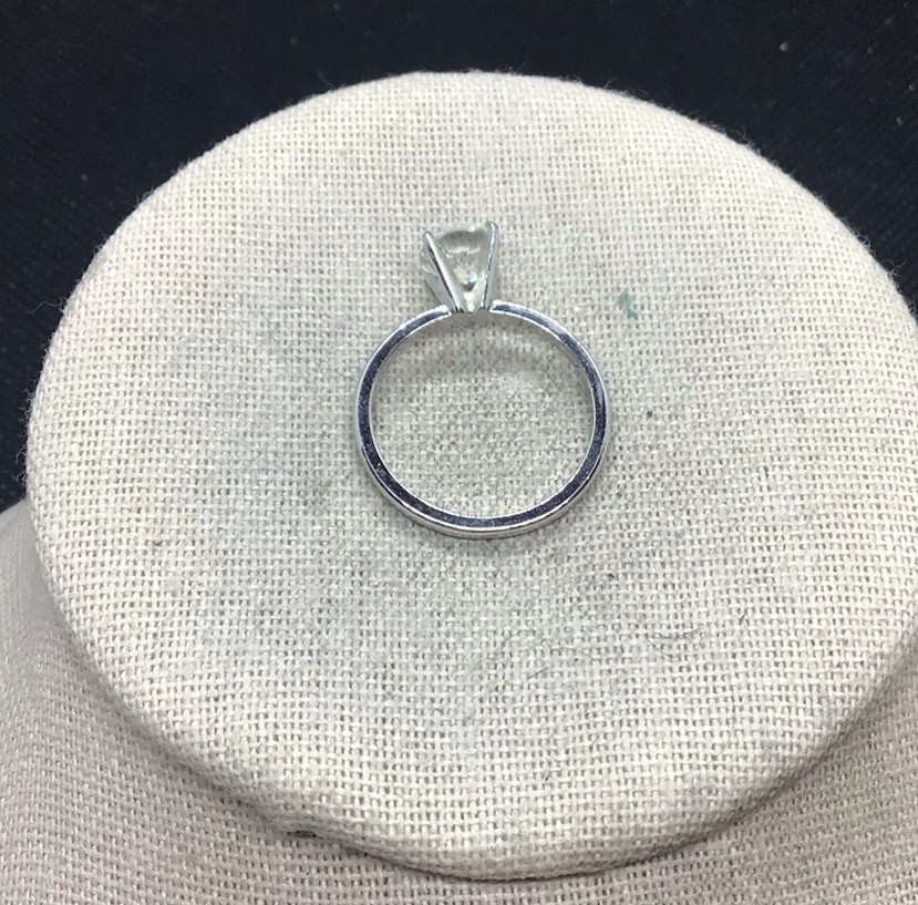 Vintage Slver Tone Costume Clear Glass Solitaire Stone Ring Sz 8 F836