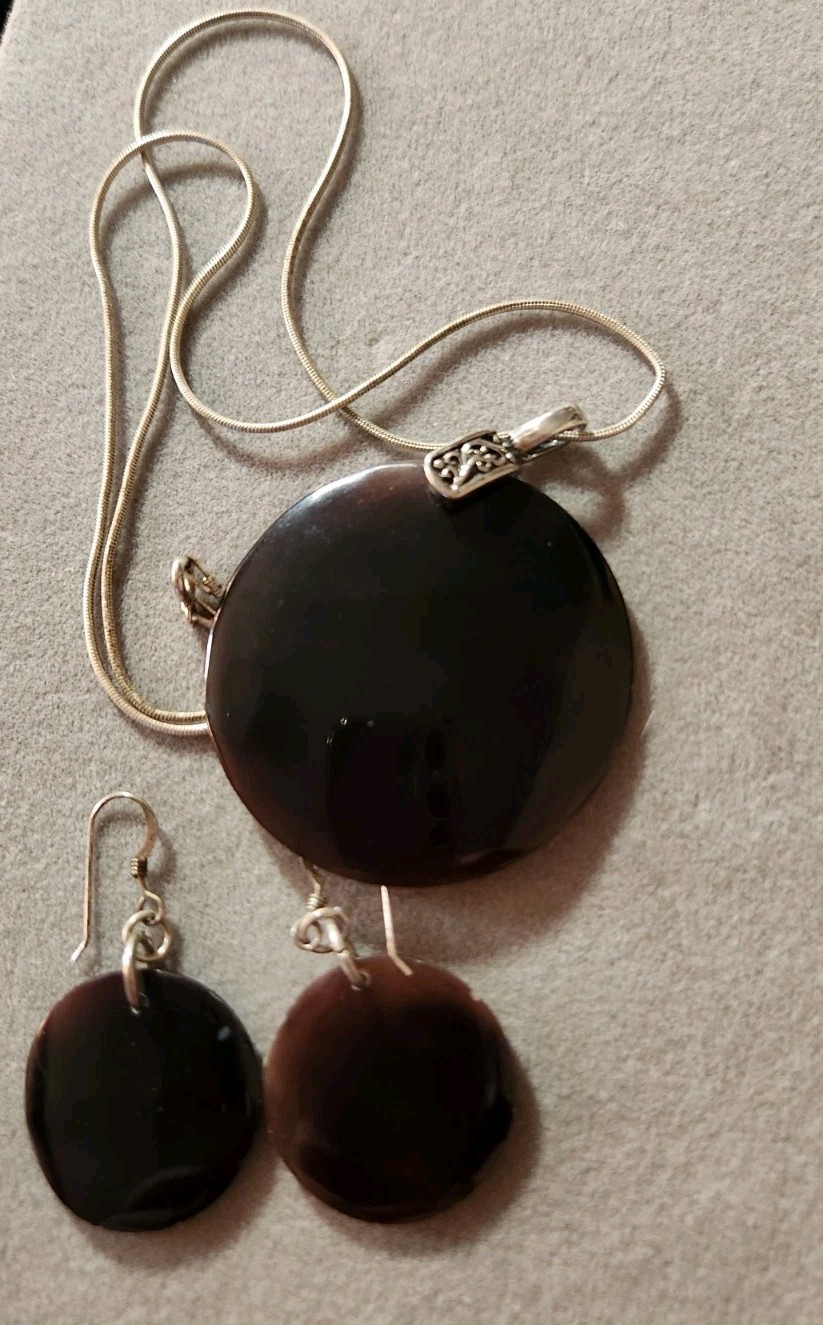 Vintage Brown Round Shell Sterling Silver Pendant Chain & Dangle Earring Set
