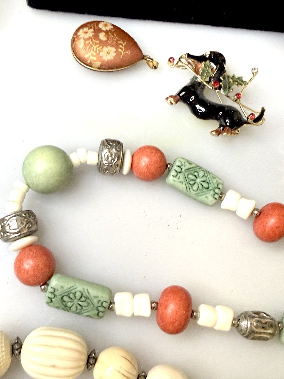 LARGE LOT Vtg Jewelry Brooch Bracelet Ring Earrings Necklace Pendant Cufflinks