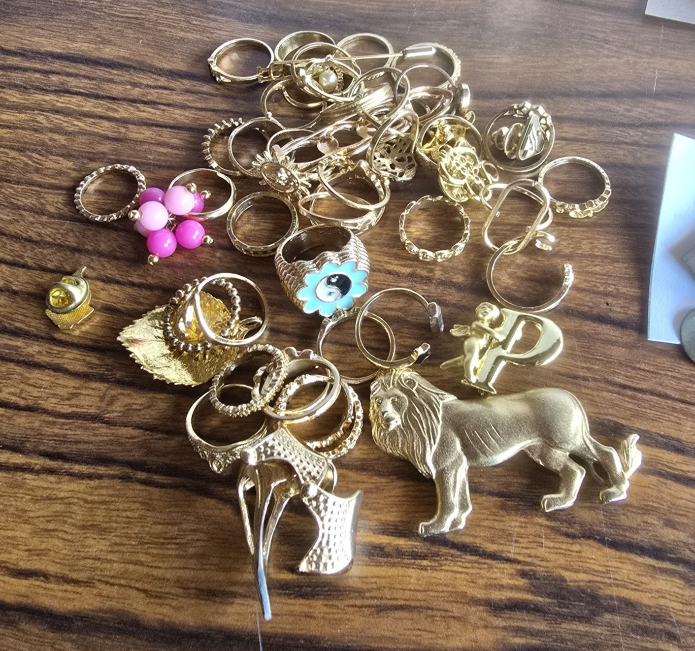 Mixed Lot Costume Jewelry Earrings Necklaces Pins Multicolor Assorted Styles 50+