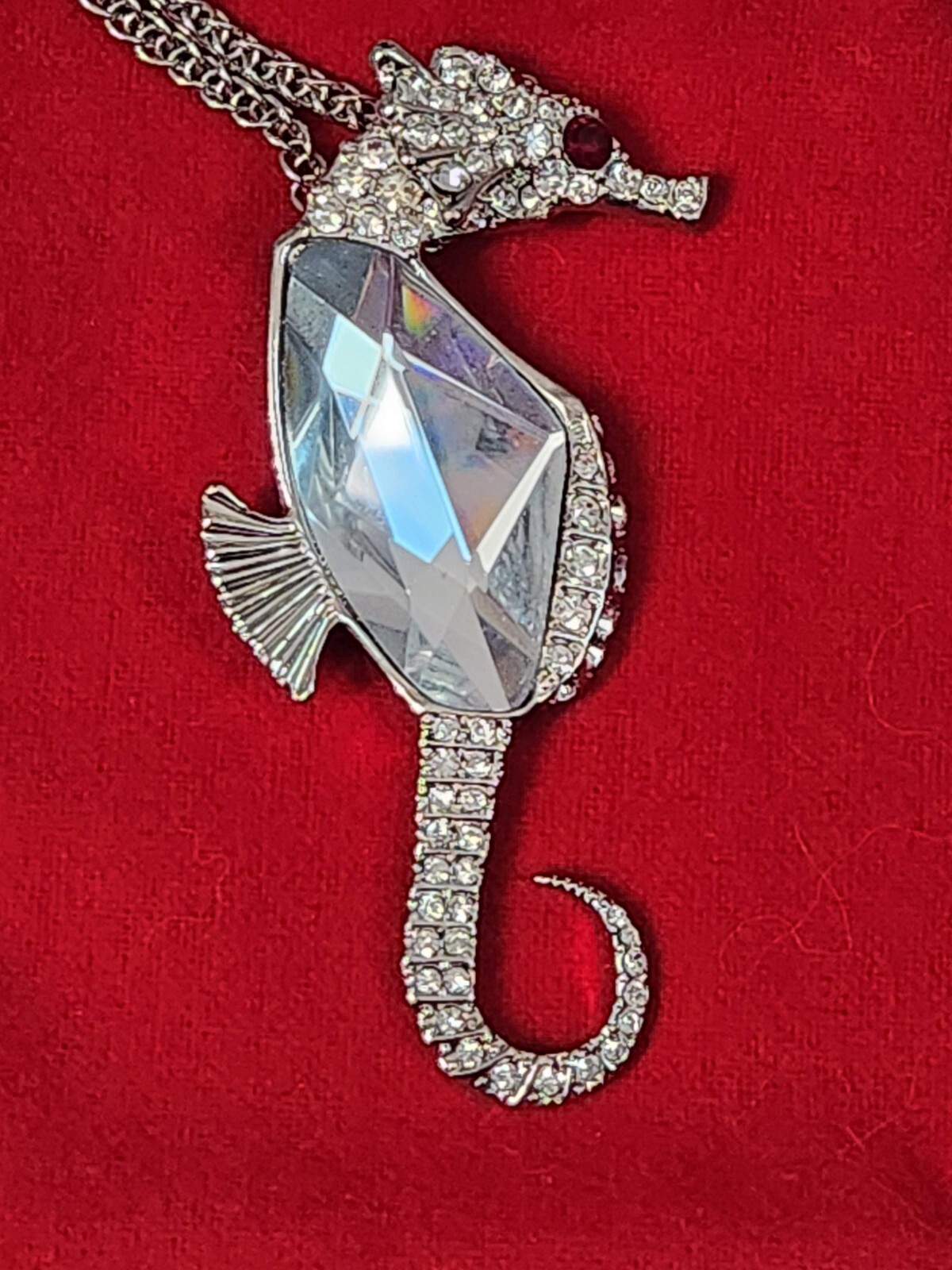 Signed KENNETH JAY LANE Loyal Sea Horse Pendant with chain