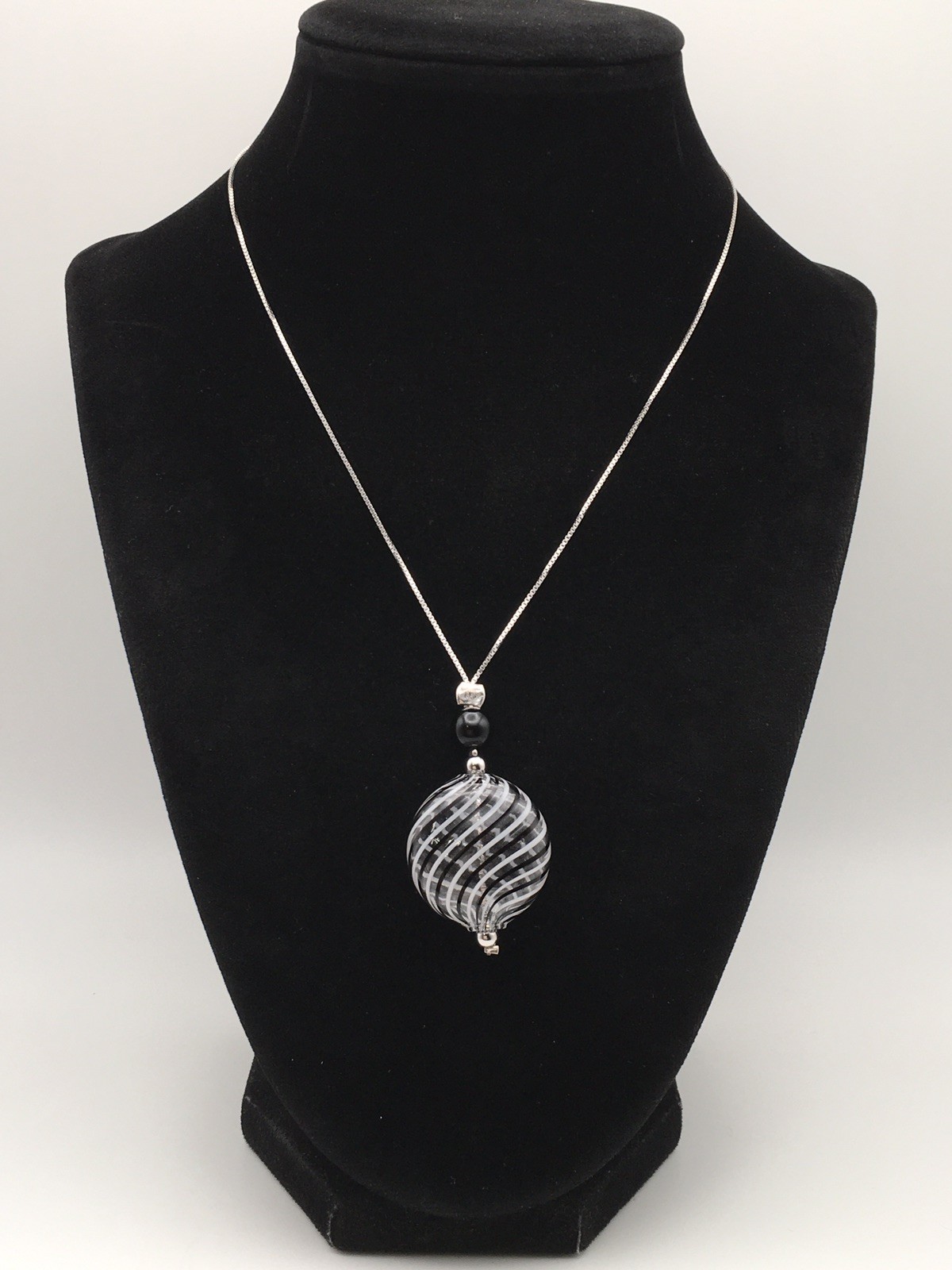 Vintage Sterling Silver Hand Blown Glass Pendant Chain Necklace 16” 925 6.4g #79