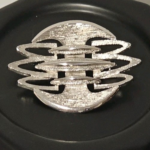 VTG CORO MCM Modernist Brutalist Silver Tone Brooch 2″ x 1.5″ Geometric Textured