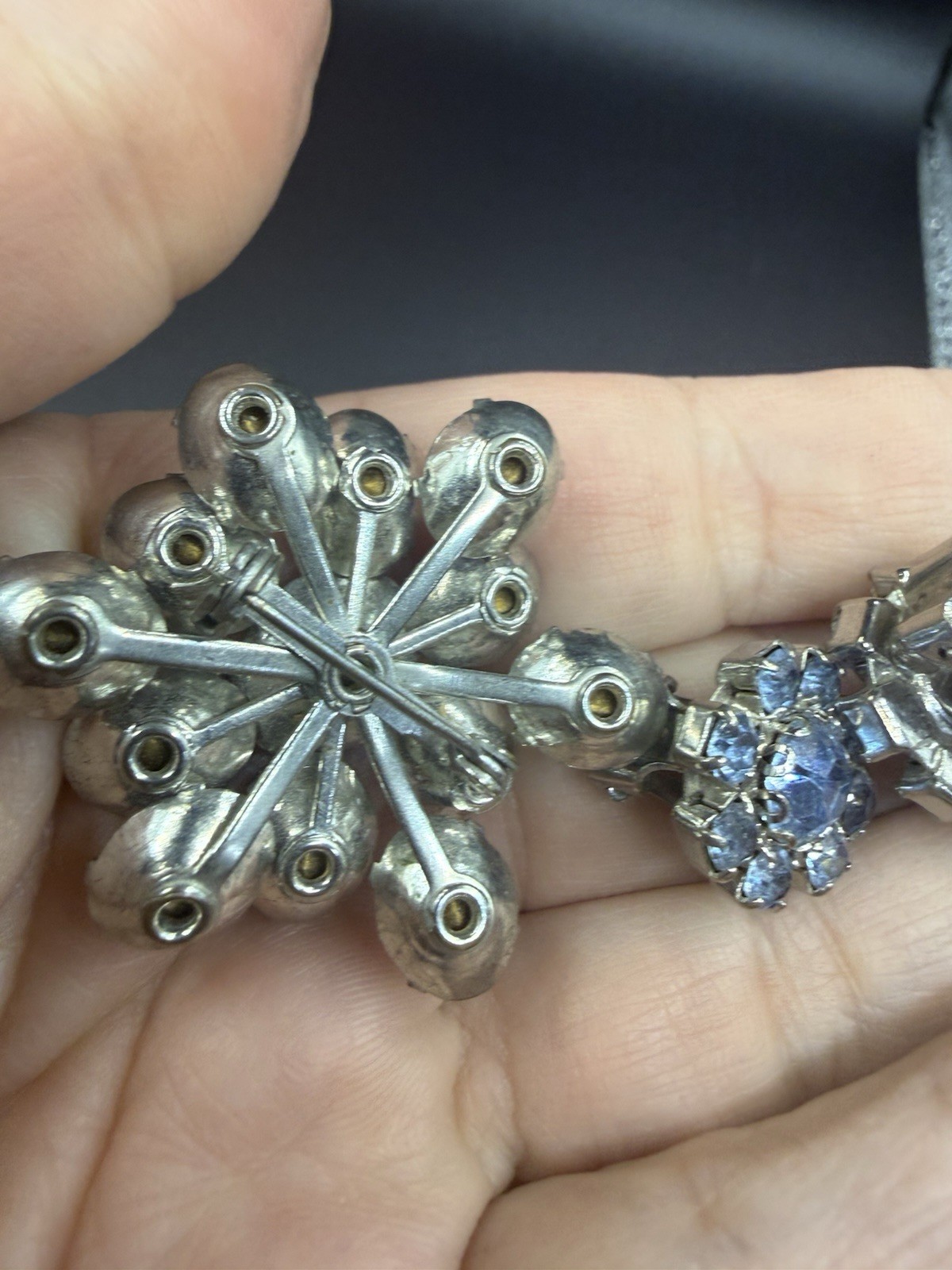 Vintage Unsigned Estate Light Blue Rhinestone Brooch And Clip On Earrings Set