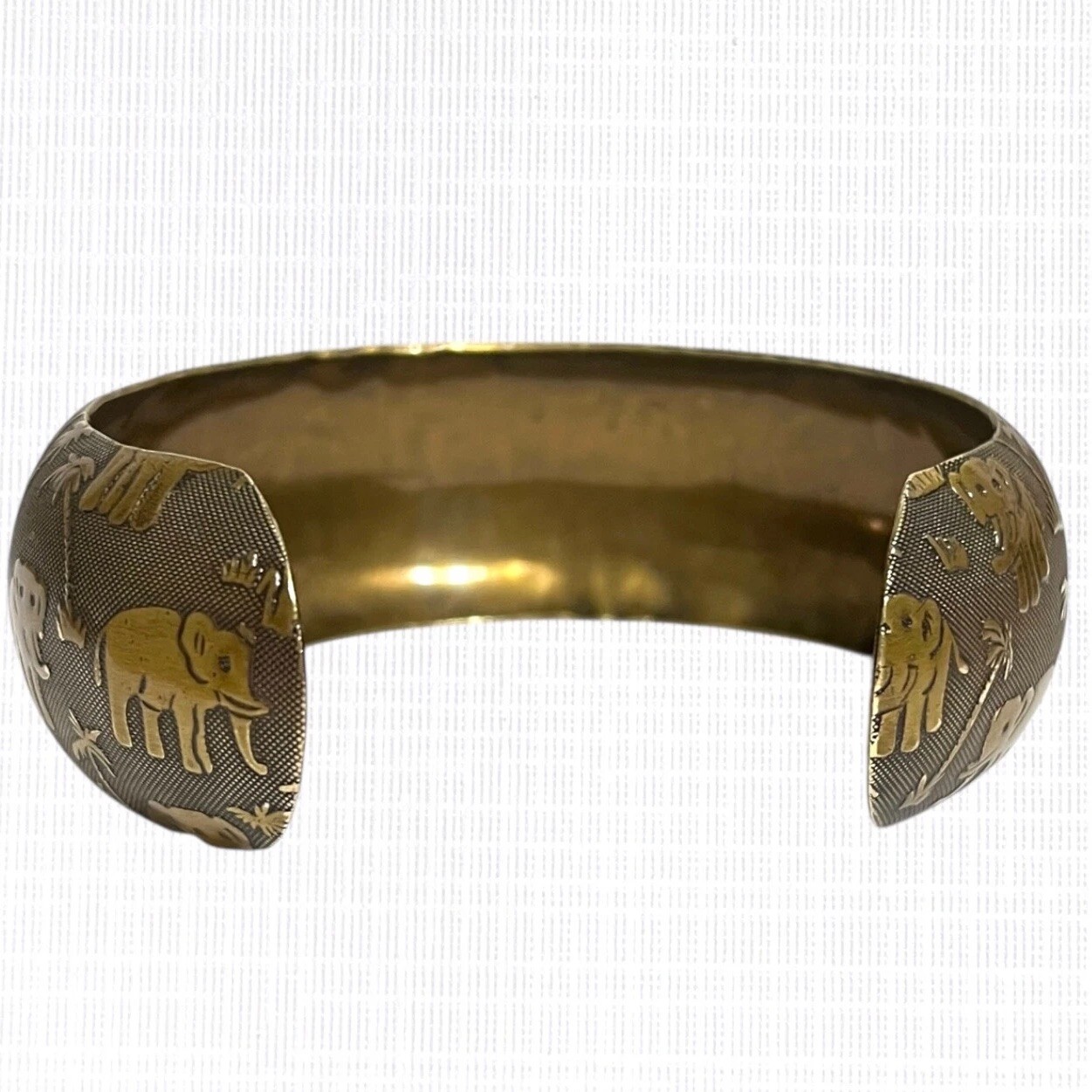 Vintage Bronze Tone Metal Cuff Bracelet Elephant Trees Jungle Safari Adjustable