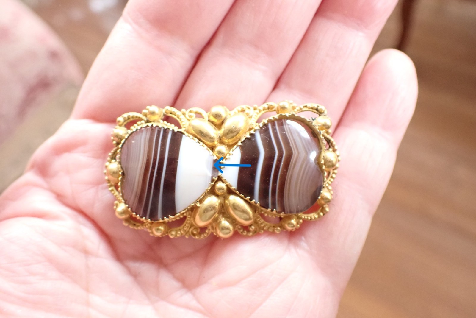 Victorian Antique Gilt Metal Scottish Banded Agate Double Heart Brooch