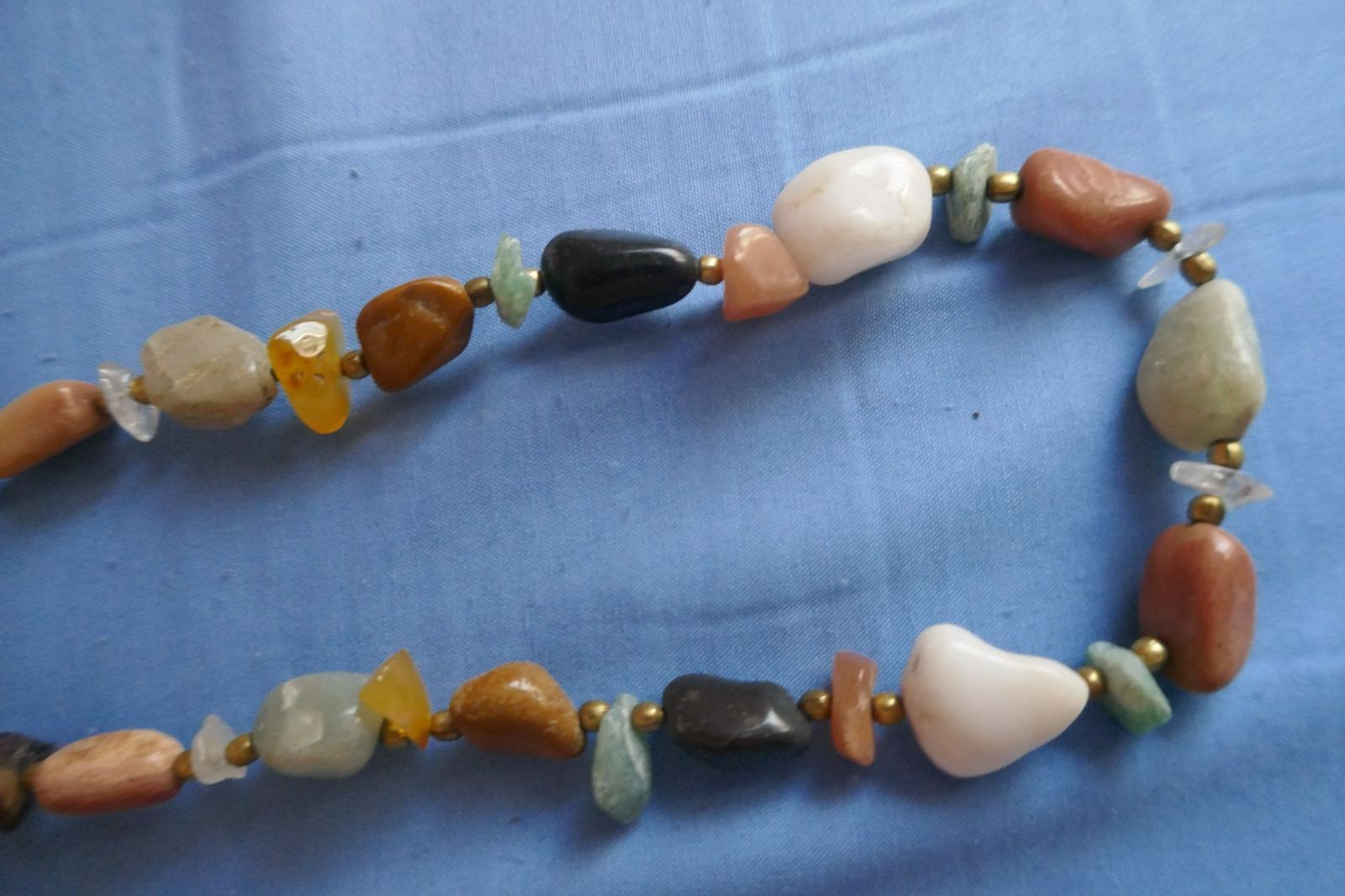 VTG 28″ Earth Tone Beggar Beads Semi Precious Gemstone Necklace w Brass Clasp