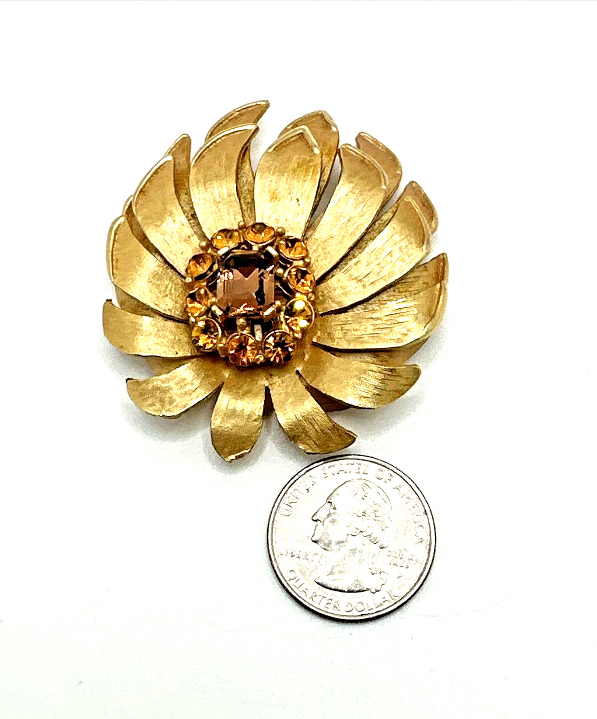 Vintage MCM 3D Layered Gold Tone Floral Flower Brooch Pin 2.5″ Amber Rhinestone