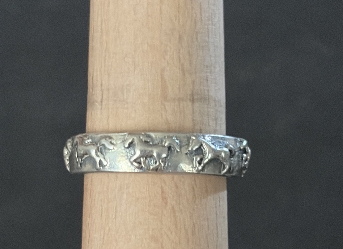 Vintage Sterling Silver Running Horse Band Thick Ring 925