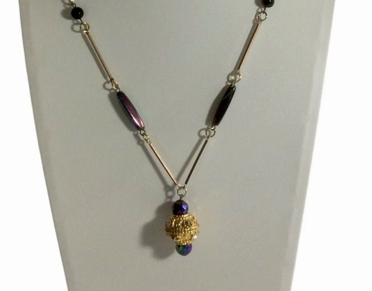Vintage Pendant Necklace Peacock Glass Beads Gold Tone Bar Link Chain