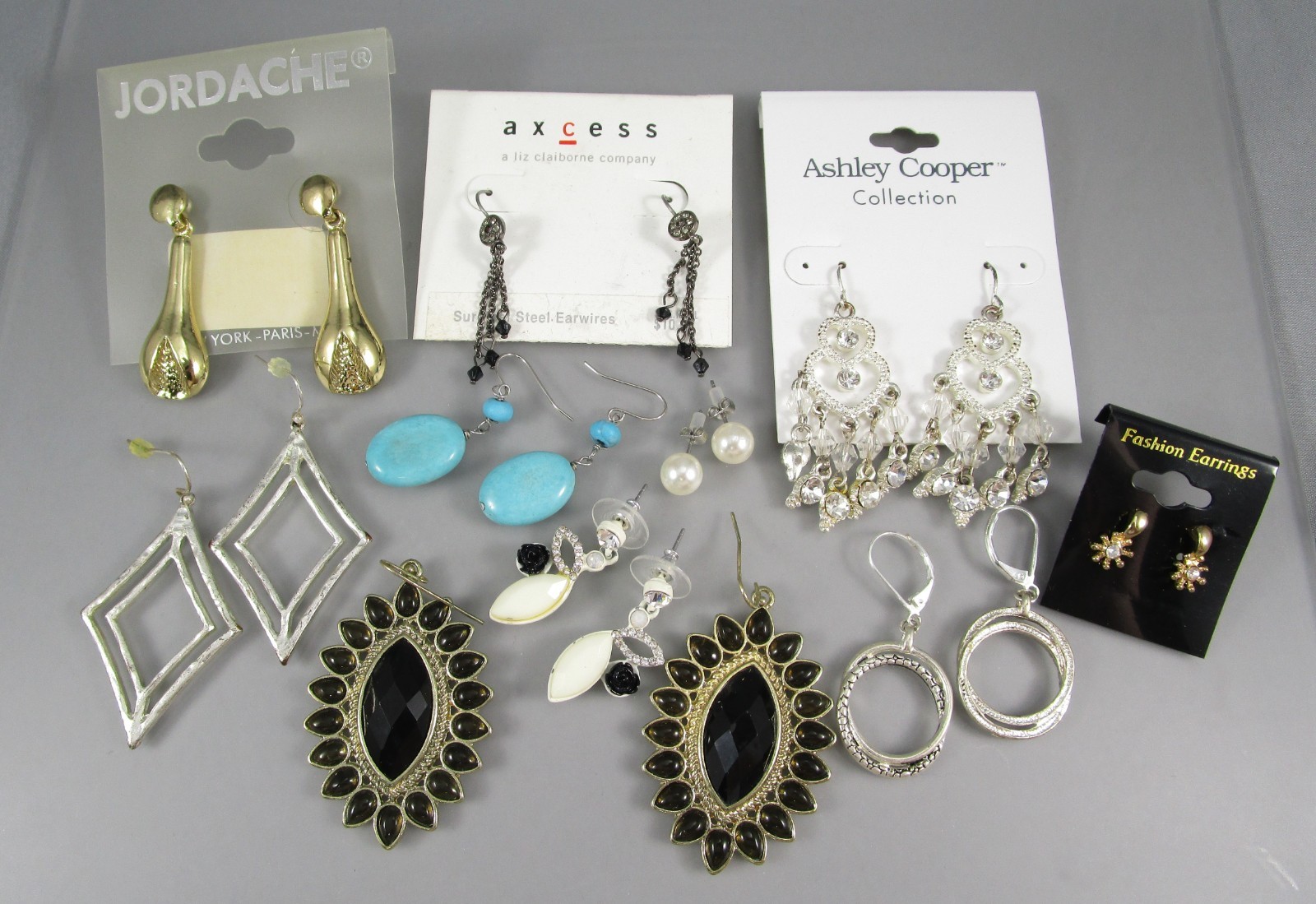 Vtg Mod Retro Varying Colors & Multi Styles LOT 10 Post Pierced Earrings 173U