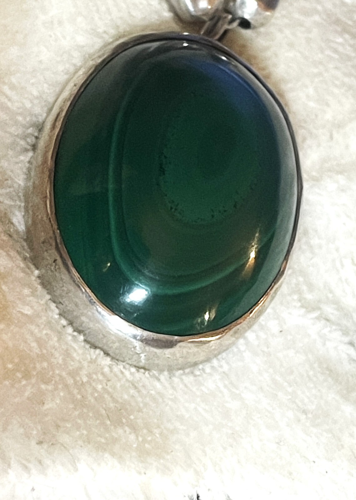 vintage Sterling Silver Large Malachite pendant necklace 20 inches 39 mm x 31 m