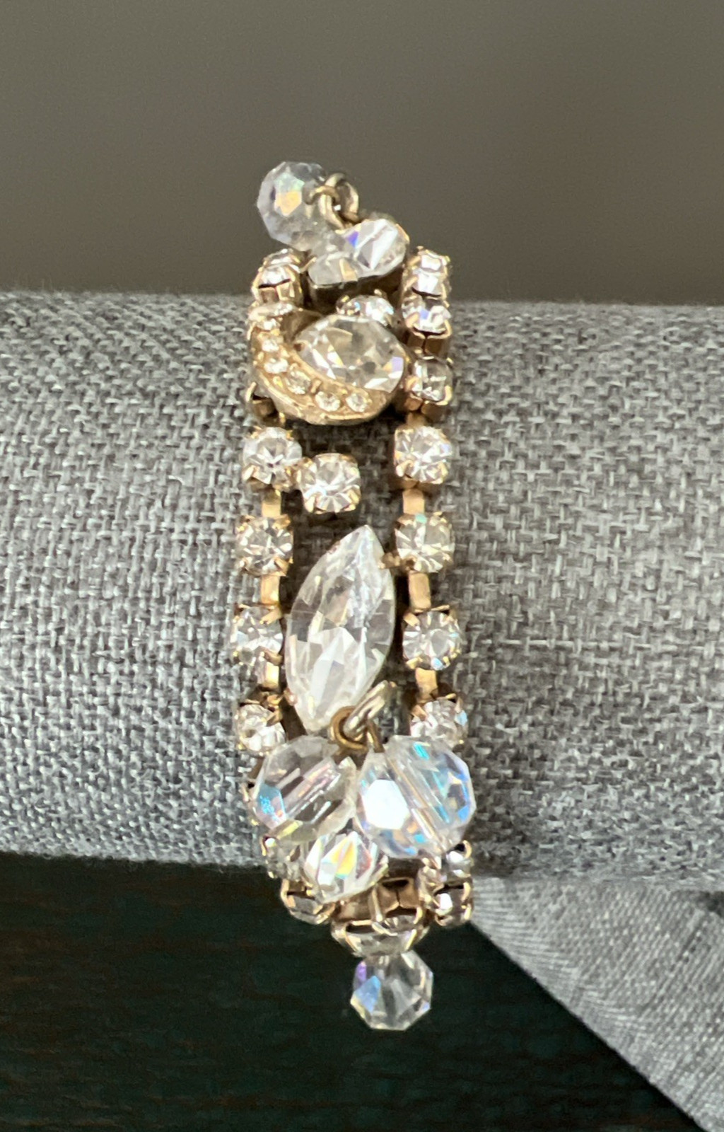 VTG. SIGNED KRAMER CLEAR RHINESTONE and CRYSTAL CHA CHA BROOCH and BRACELET SET
