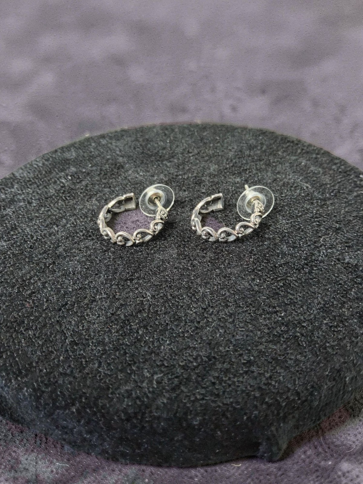 Vintage 1950’s Sterling Silver Scroll Pattern Push Back Hoop Earrings