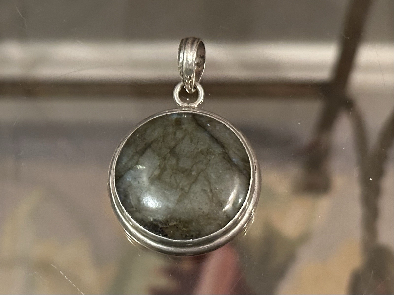 Beautiful Vintage 925 Sterling Silver Nephrite Jade Round Pendant 1 1/4”