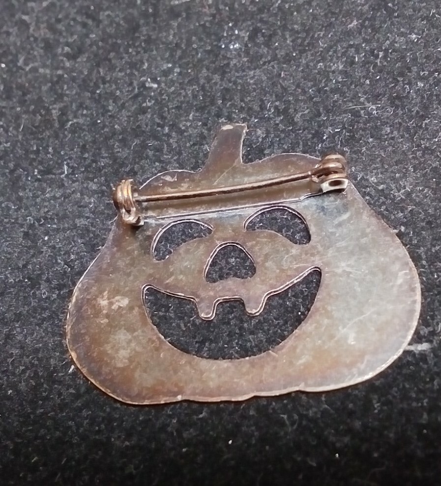 1 3/8″ X 1 1/2″ Copper Pumpkin Pin