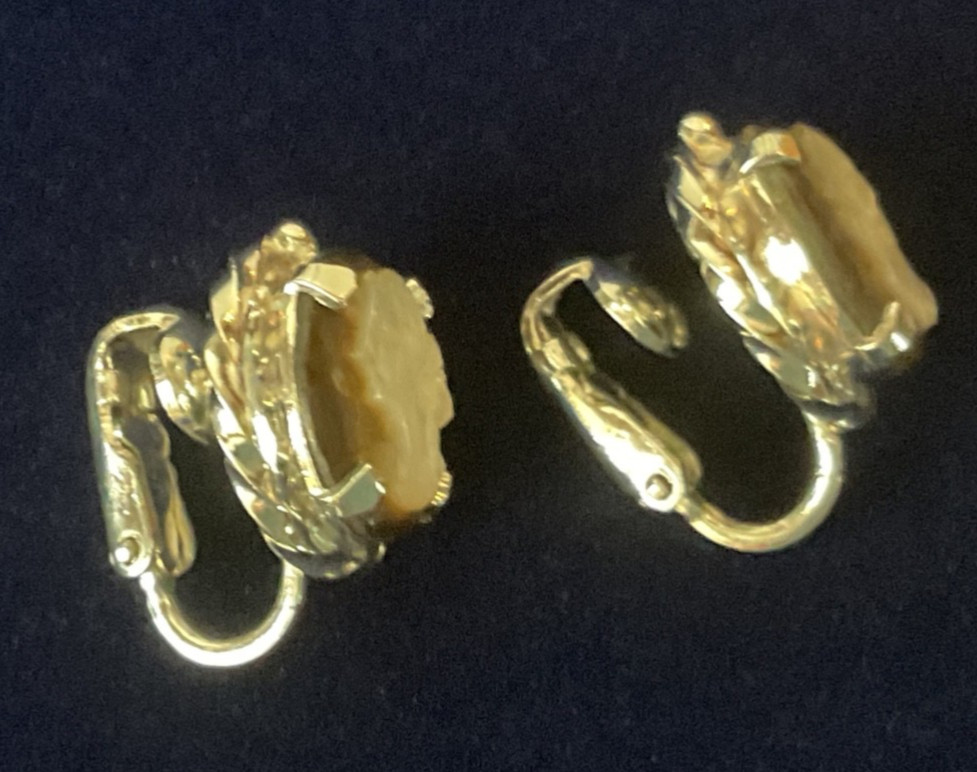VTG MCM 1950’s Alice Caviness AC Sterling Cameo Silhouette Pair of Clip Earrings