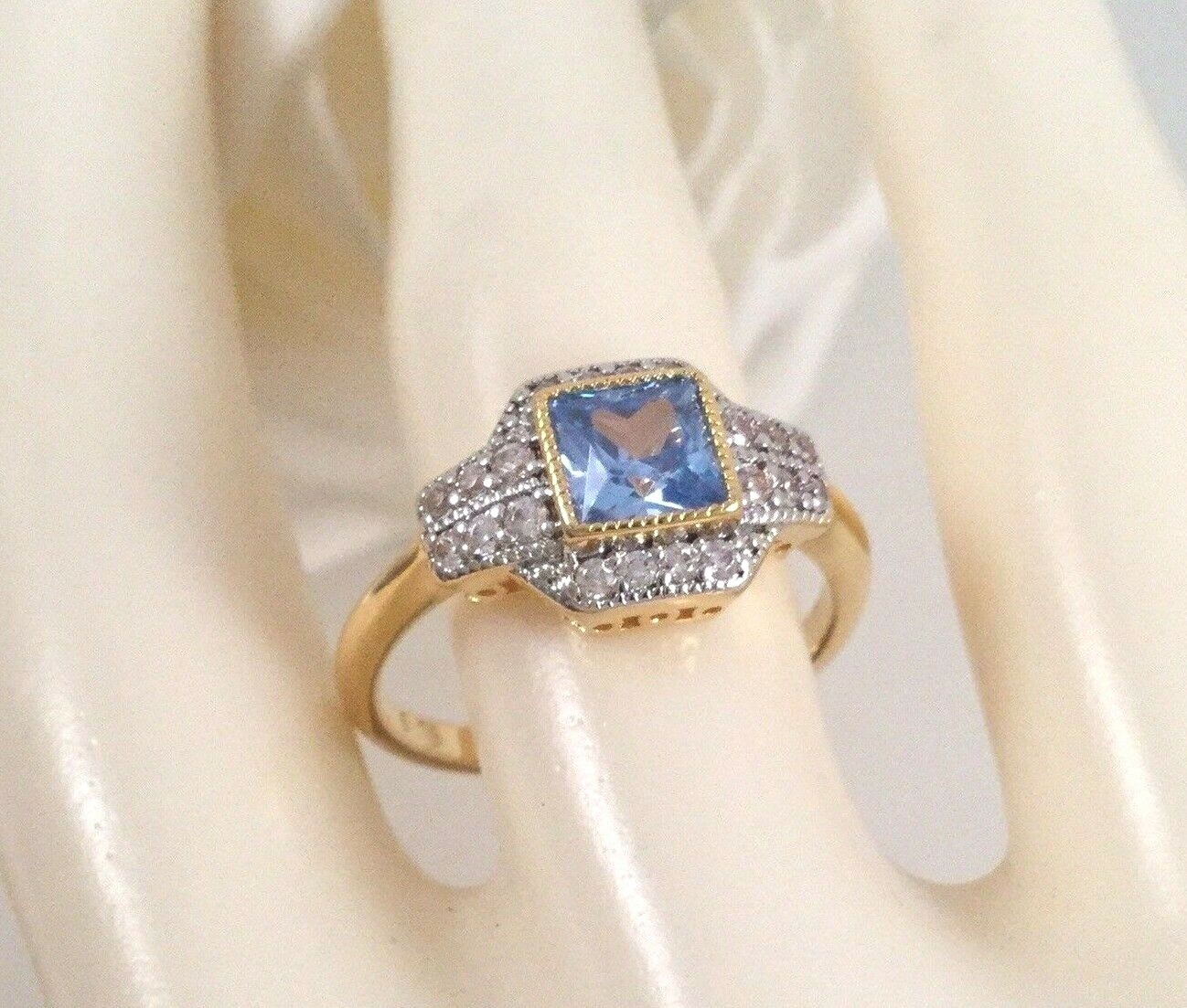 Vintage Jewellery Gold Ring Blue Topaz White Sapphires Antique Deco Jewelry
