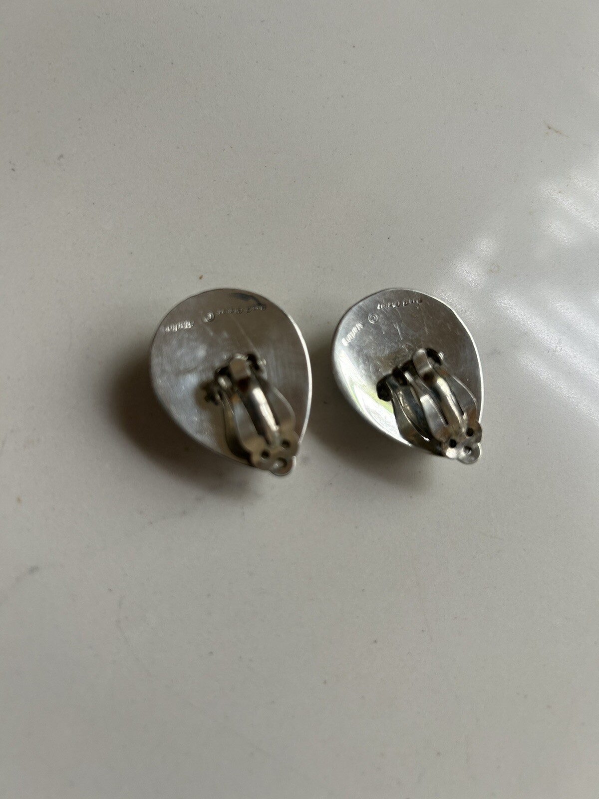 VINTAGE BEN J. CHAVEZ STERLING SILVER 925 MALACHITO CLIP ON EARRINGS