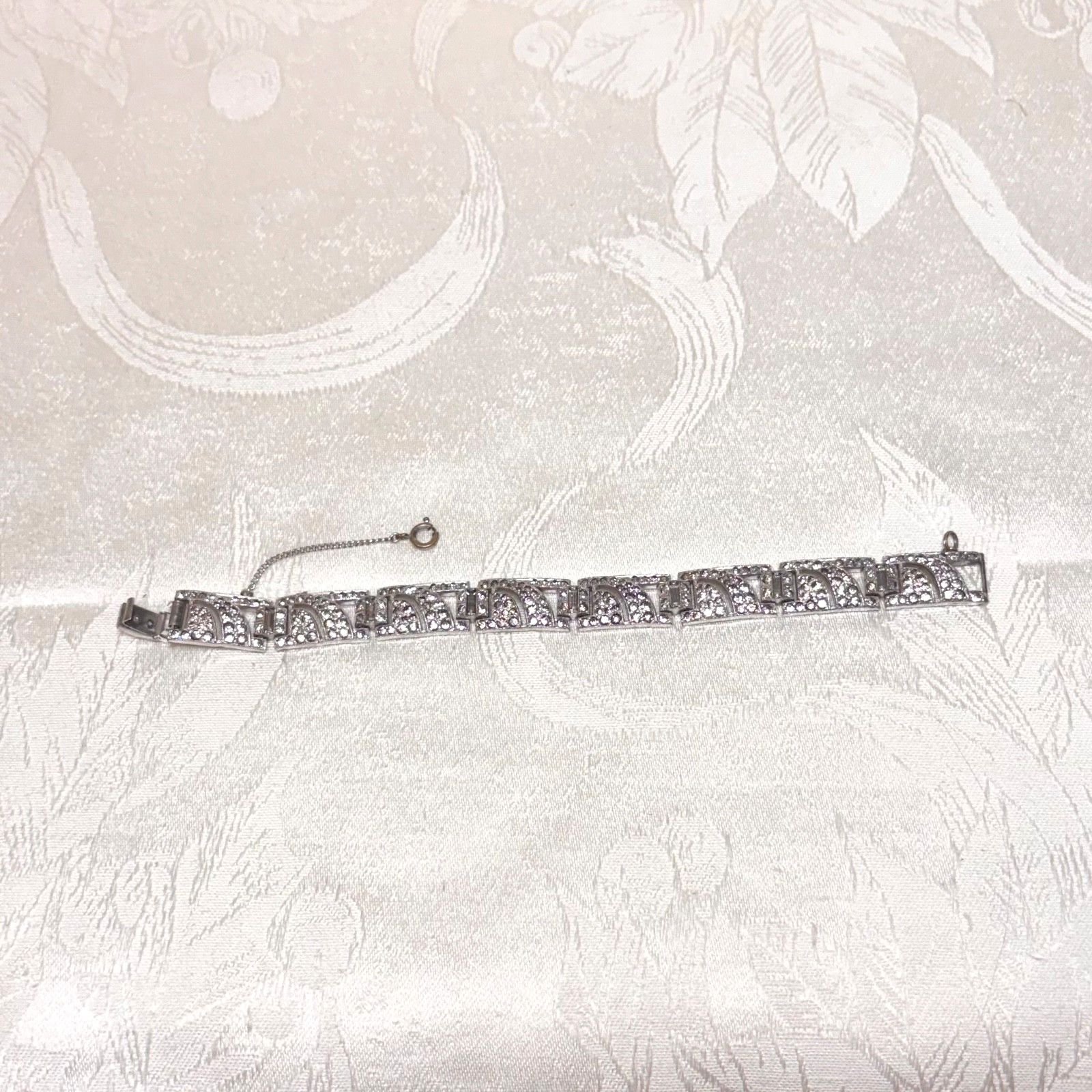 BRACELET rhinestone silvertone metal vintage fold over clasp safety chain