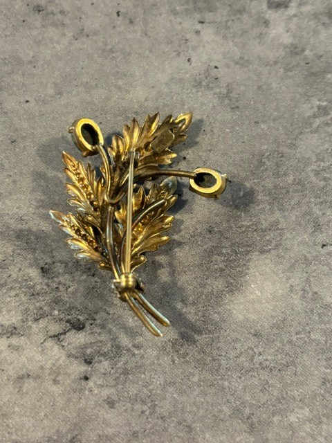 Vintage Binder Brothers 1/20 12K Gold Filled Leaf Brooch Pin