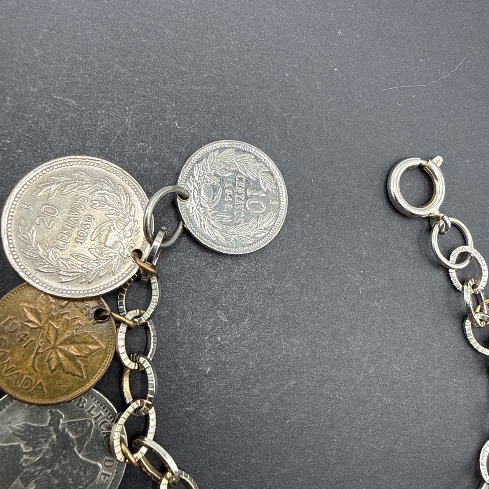 Vintage World Coin Charm Bracelet 7” J61a