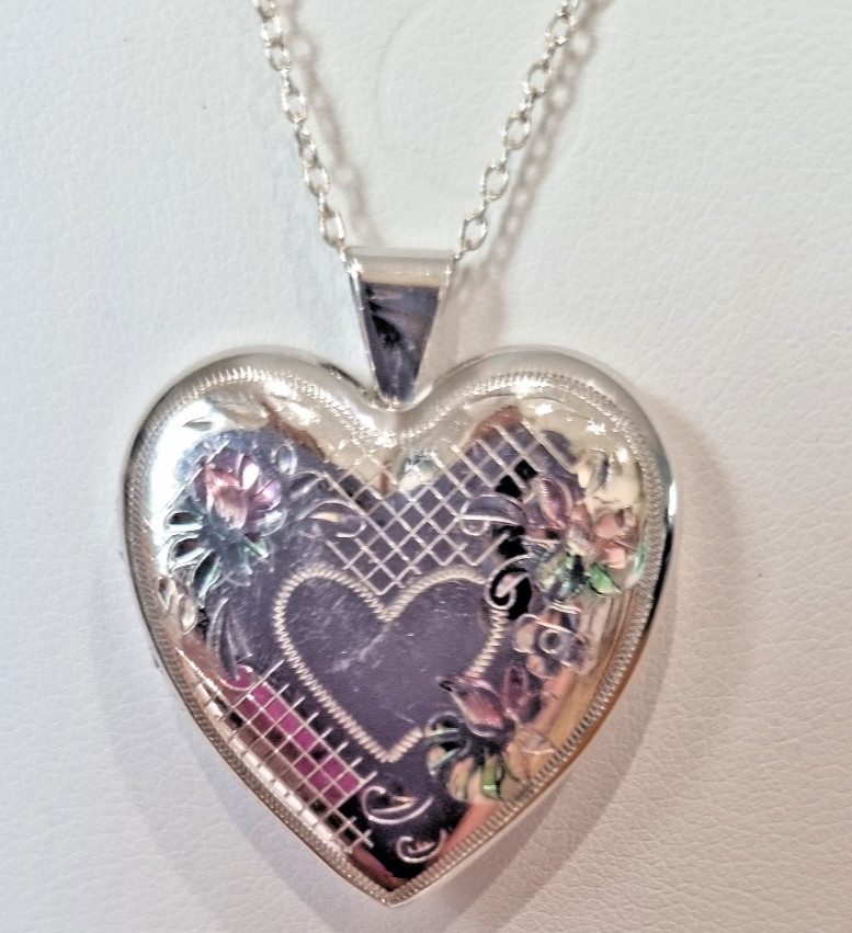 Vintage Sterling Silver Large Heart Rare 4 Photo Locket Chain USA made See Video