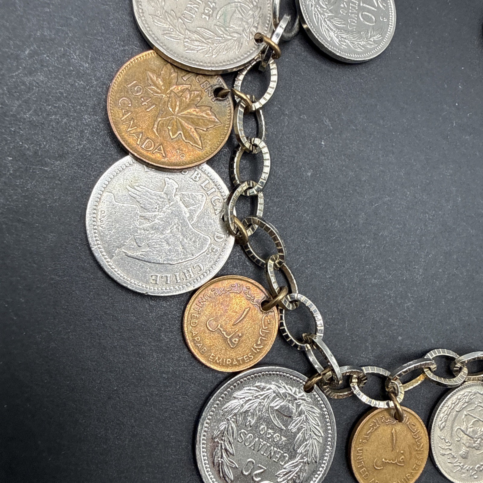 Vintage World Coin Charm Bracelet 7” J61a