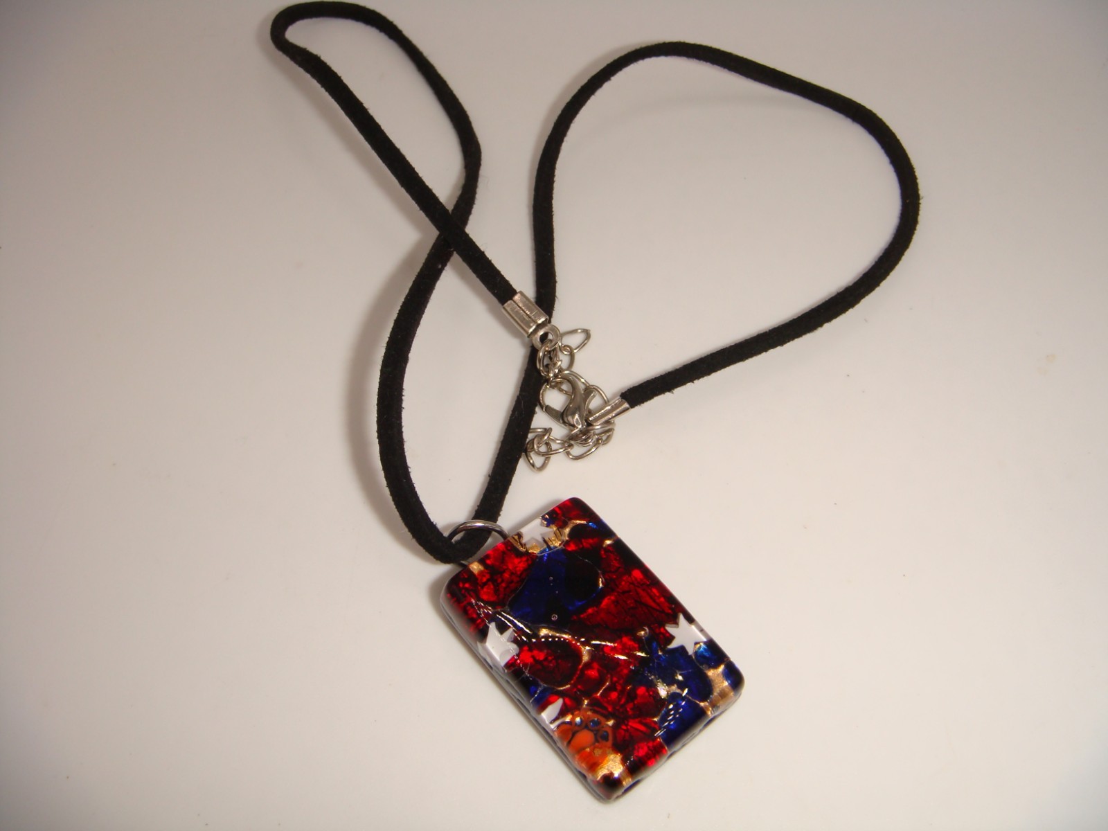 VINTAGE SIGNED MURANO GLASS RECTANGULAR PENDANT NECKLACE RED WHITE BLUE TONES