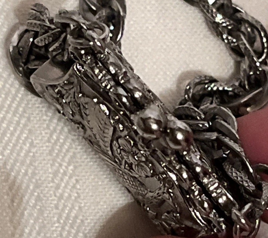 Vintage Beautiful Silver Tone Purse Locket Pendant Hinged Necklace Peacock 16.5”