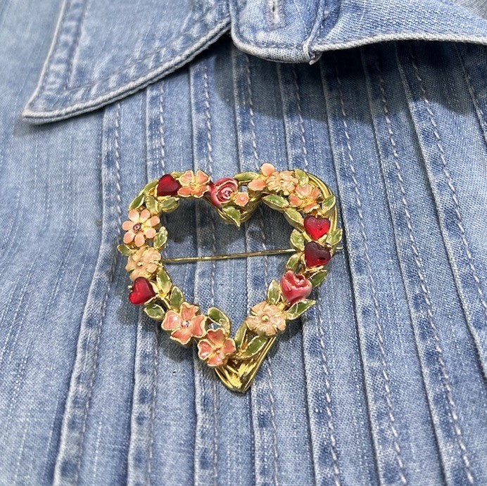 Vintage Gold Plated, Enamel, Flowered Heart Brooch